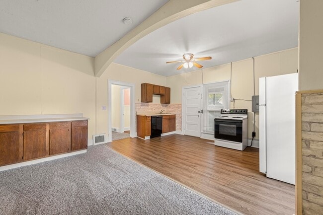 Photo - 1017 N Holbrook St Unit 2