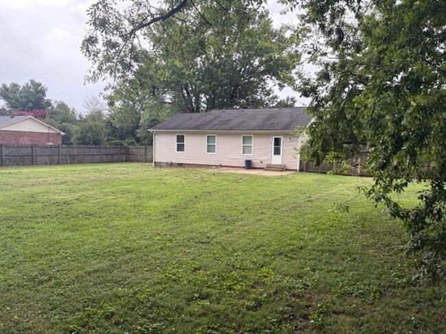 Photo - 2104 Split Rail Rd