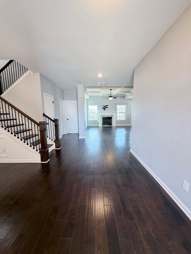 Photo - 215 Shoshone Cir