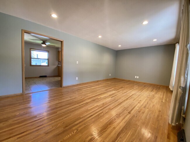 Photo - 1323 21st St NW