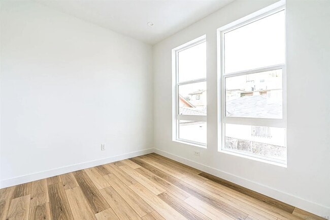 Photo - 2945 B. St Unidad 2947 B. St  3