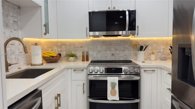 Photo - 5161 Collins Ave Unit 715