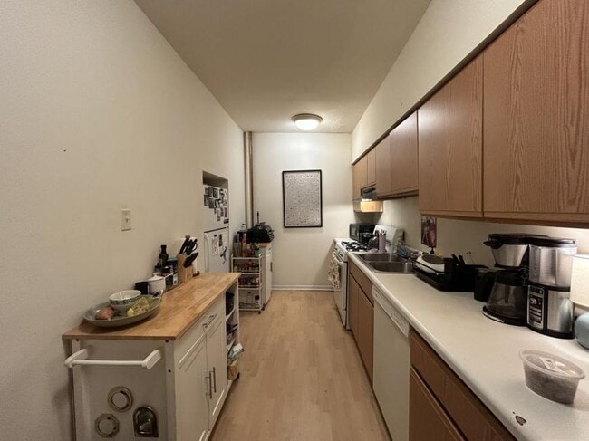Photo - 1 bedroom in Chicago IL 60625 Unit 1