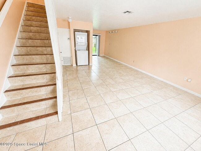 Photo - 1300 Arlington Ln NE