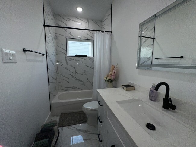 Photo - 1711 Ruth St