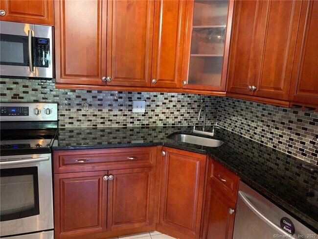 Photo - 97 Richards Ave Unidad F7