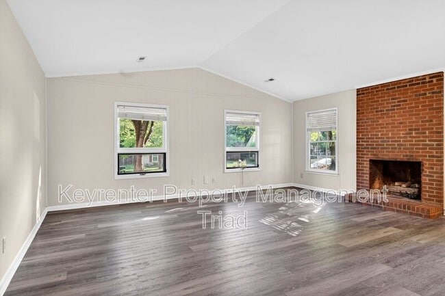 Photo - 1112 Eagle Rd