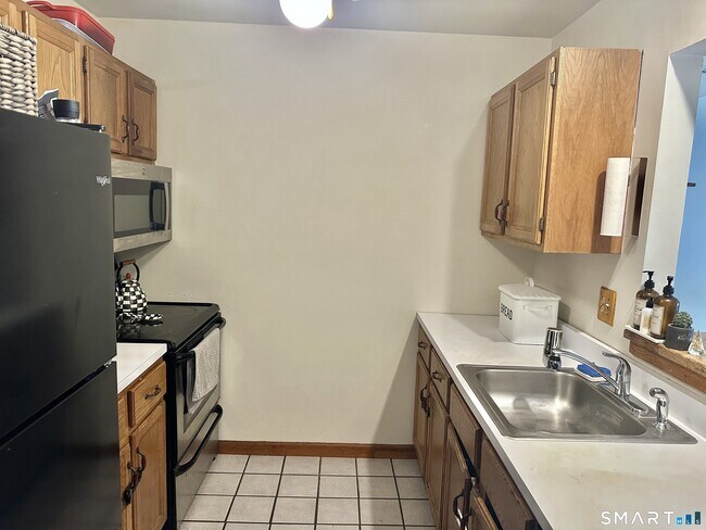 Photo - 8 Rose Ln Unit 24-6