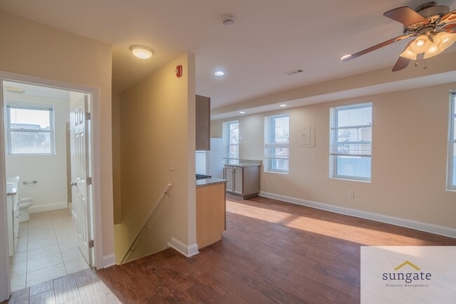 Photo - 4032 Falls Rd