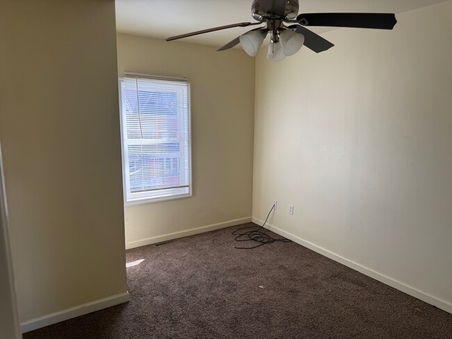 Photo - 413 N 6th Ave