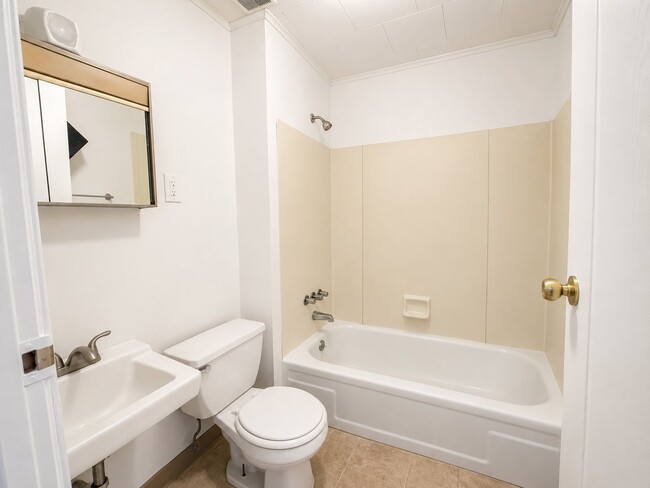 Photo - 89 Clinton St Unit 2