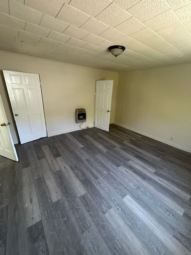 Photo - 82 Maple St