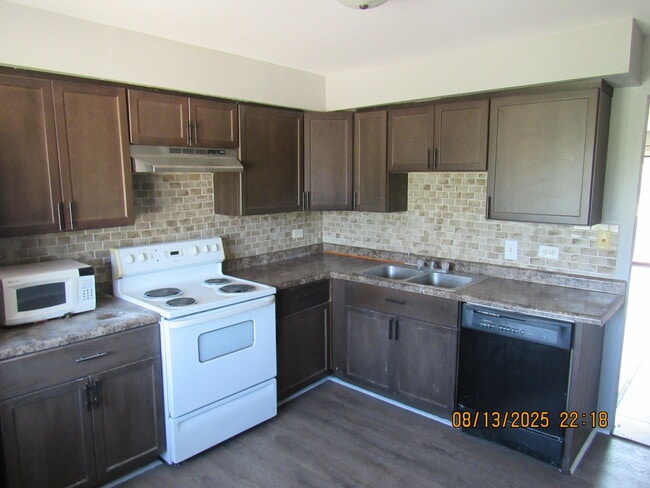 Building Photo - 7713 Woodward Ave Unit 3A Rental