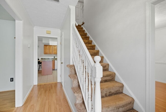 Photo - 40 Westview Dr