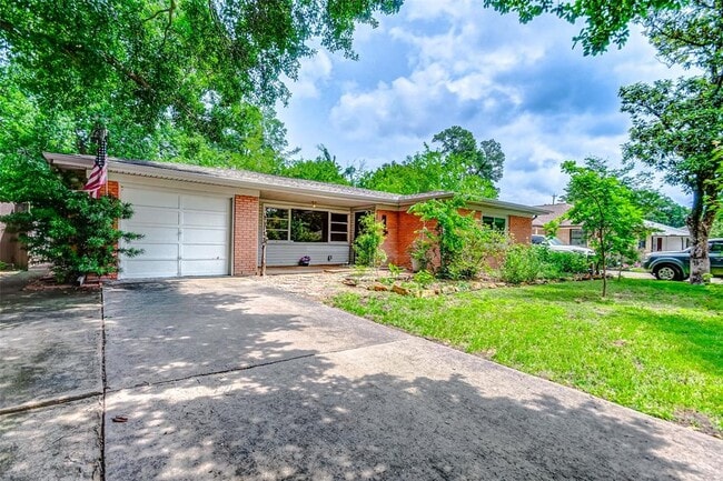Photo - 515 Azaleadell Dr House