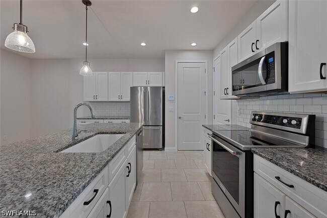 13010 Pembroke Dr