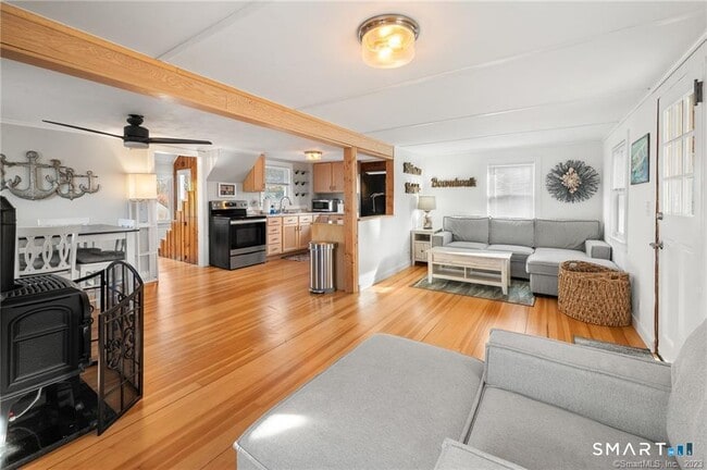 Photo - 121 Shore Rd
