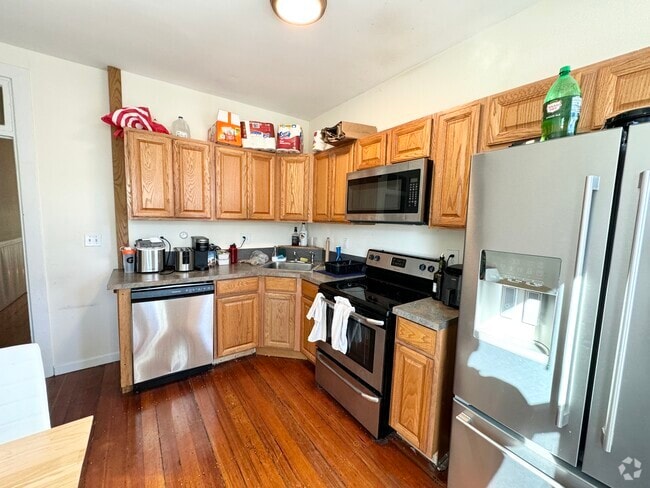 Building Photo - 1 Folsom Ave Unit 3 Rental