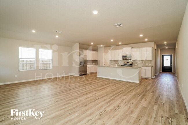 Photo - 31769 Untrodden Way