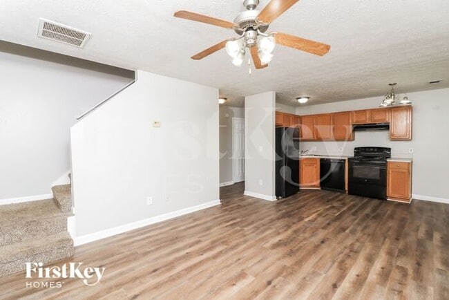 Photo - 103 Cobblestone Dr