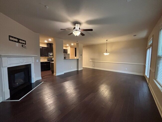 Photo - 2218 Knoxhill View