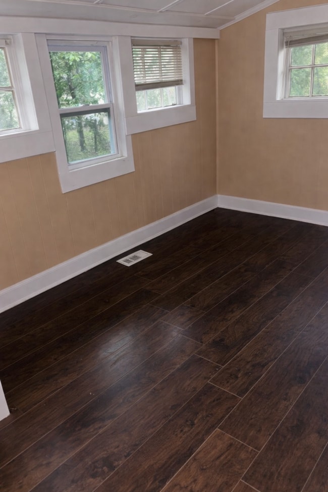 Photo - 4322 Mikado Ave