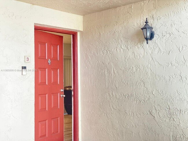 Photo - 20065 NE 3rd Ct Unit O3