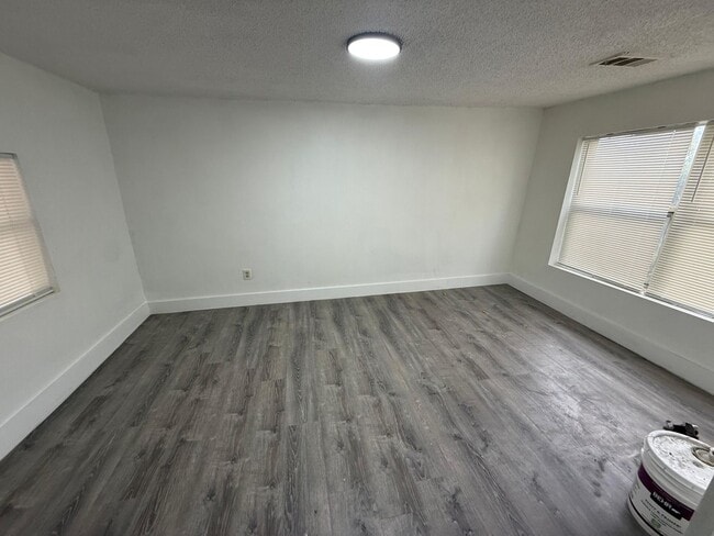 Photo - Remodeled 3/2 Childs Park Available Now ! Ask about move in specials!