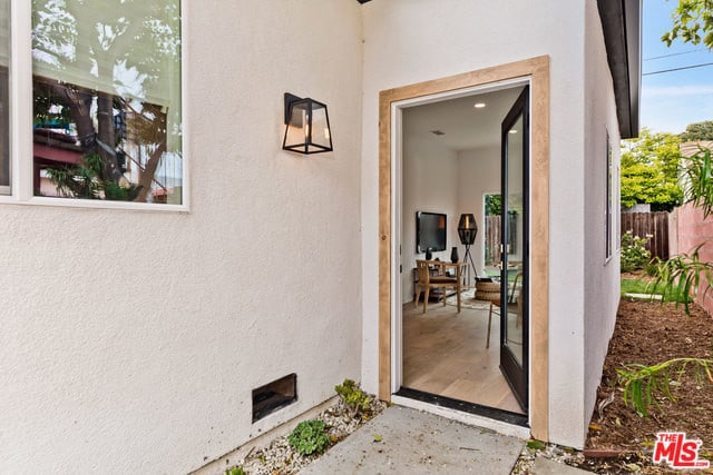 Building Photo - 12473 Gilmore Ave Unit 1/2