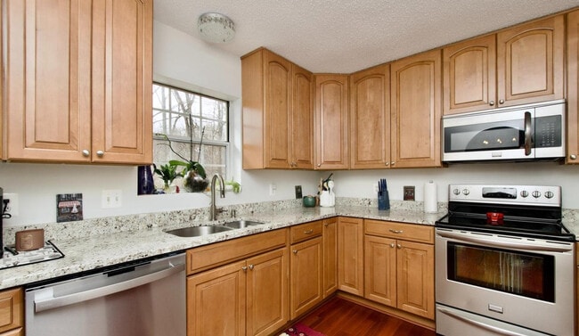 Photo - 15072 Barkwood Dr