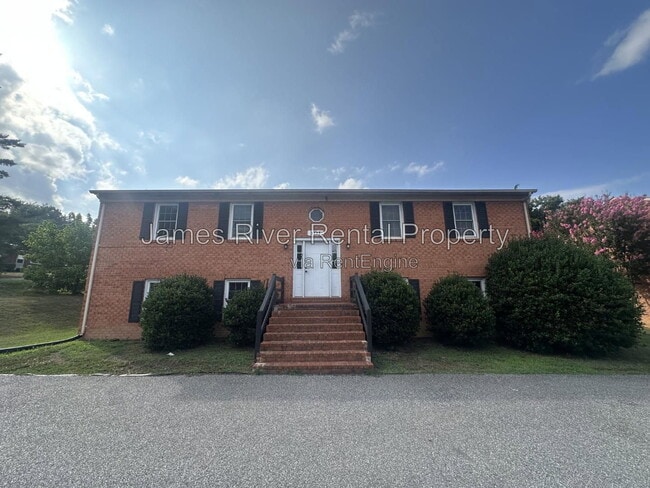 Building Photo - 101 Daniel St Unit 101 C