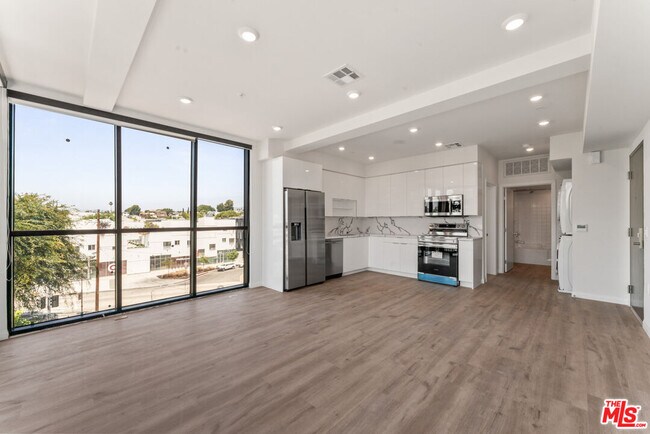 Photo - 3105 Bellevue Ave Unit 201