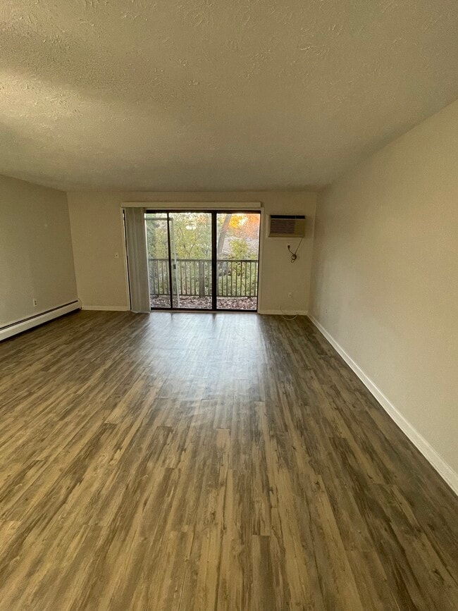 Photo - 347 Oakland St