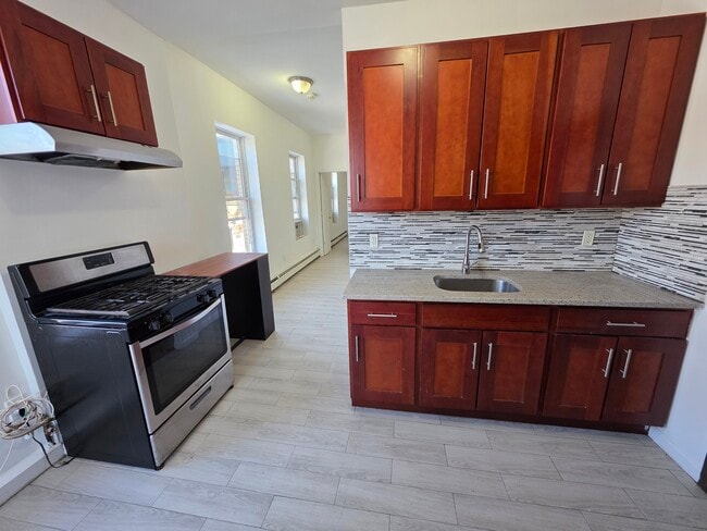 Photo - 8652 112th St Unit A