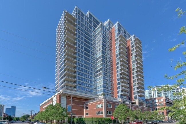 Photo - 1600 S Prairie Ave Unidad 1606