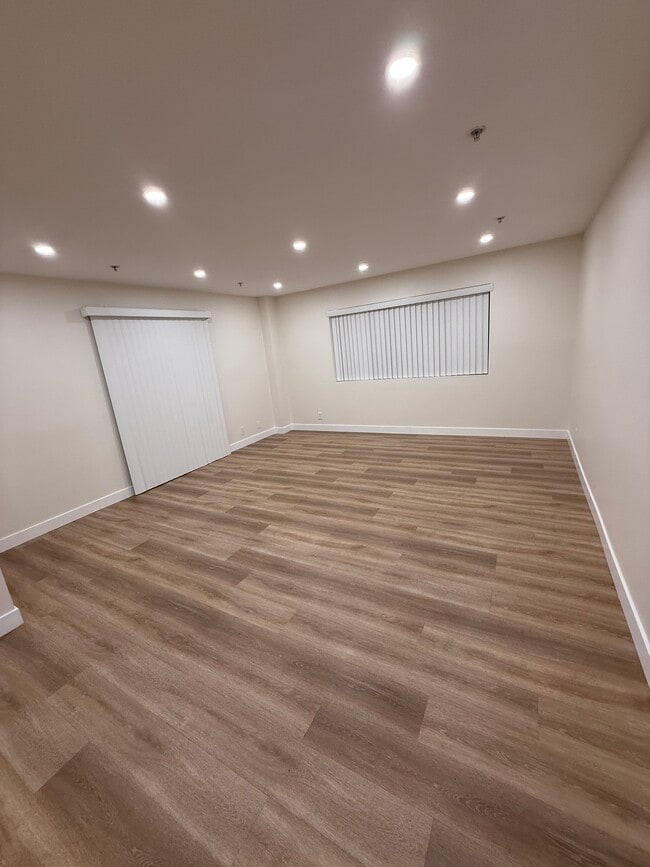 Photo - 315 Chester St