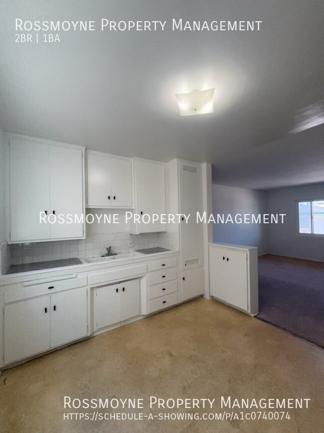 Photo - 3342 1/4 Andrita St-