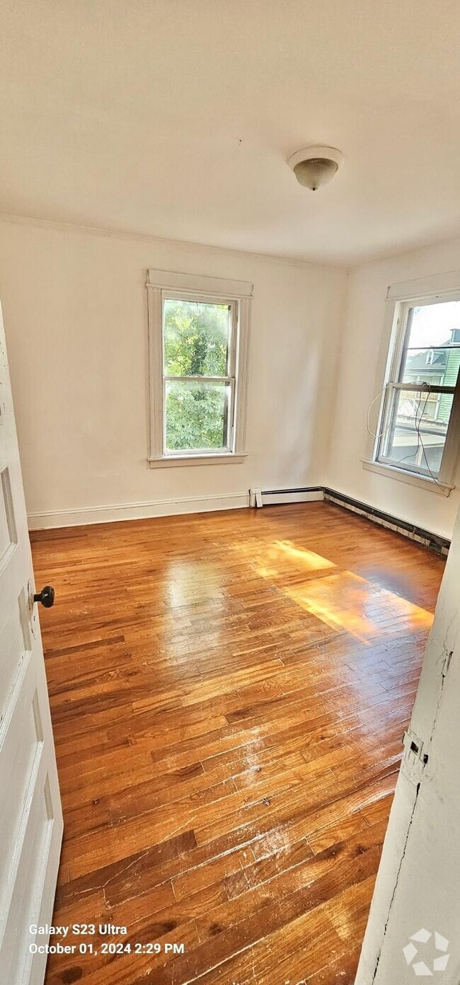 Building Photo - 297 Madison Ave Unit 2 Rental