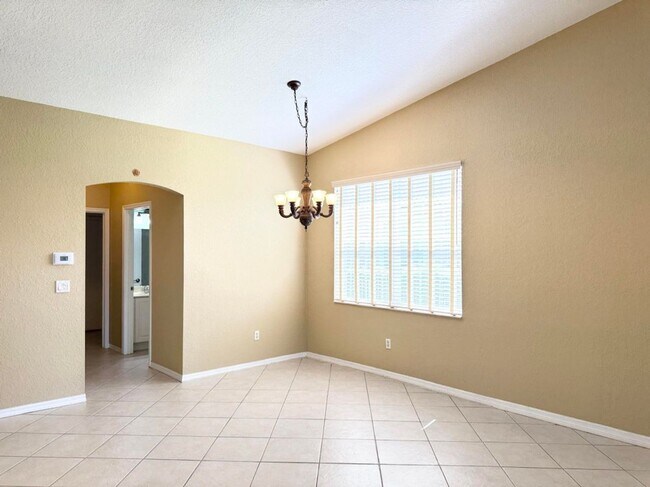 Photo - 8654 Lineyard Cay-