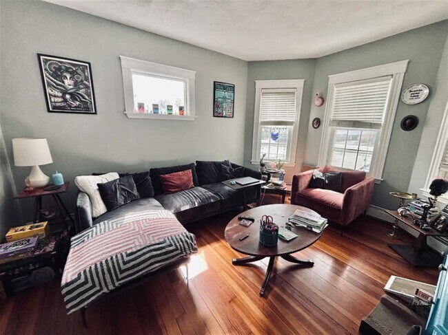 Photo - 835 Fellsway Unit 1