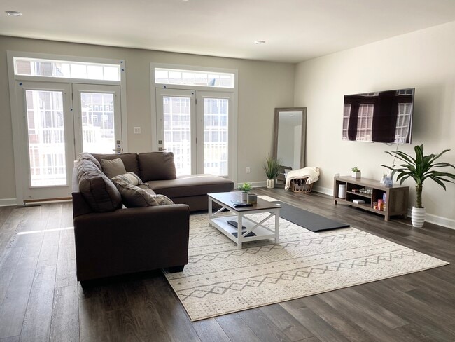 Building Photo - 24602 Durindal Terrace Unit Upper Level Room 2 Rental