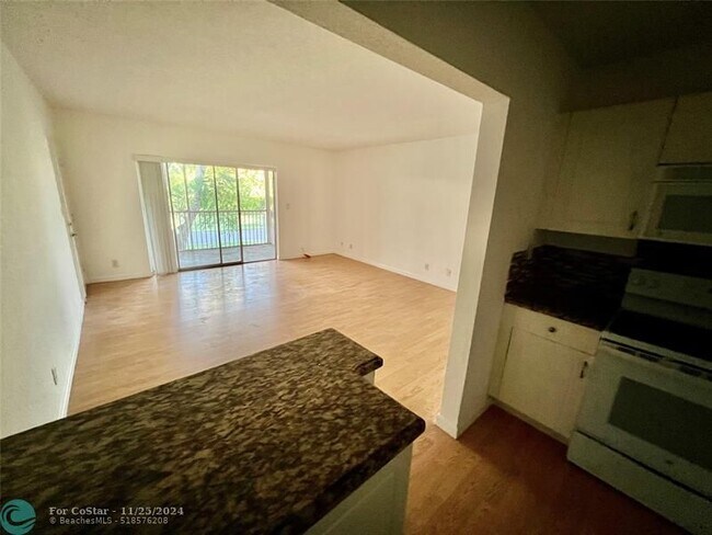 Photo - 760 SE 2nd Ave Unit C202