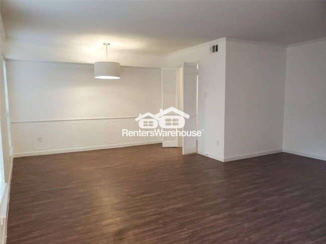 Photo - 361 N Post Oak Ln