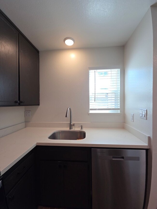 Photo - 1918 Knolls Dr