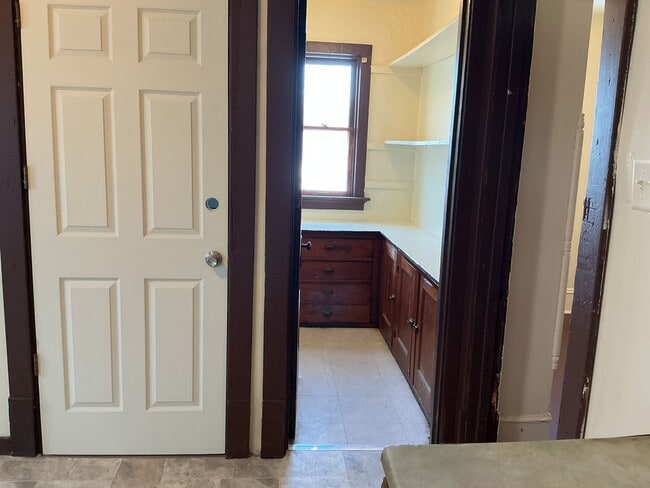 Photo - 2513-2515 N Holton St Unidad Upper