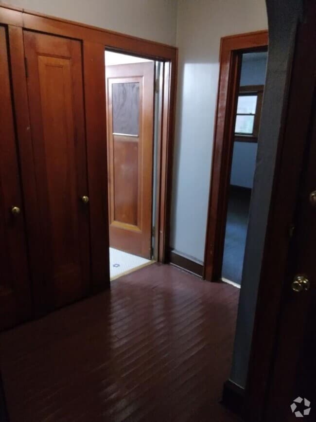 Building Photo - 3068 N 44th St Rental