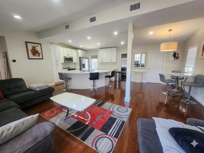 Photo - 3440 SW 20th St