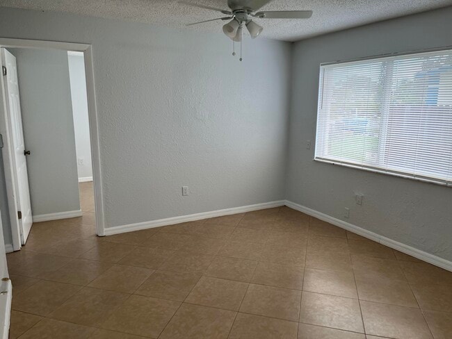 Photo - 518 NW 10th Ave