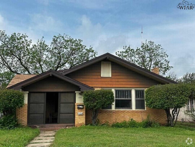 Building Photo - 1710 Beverly Dr Rental
