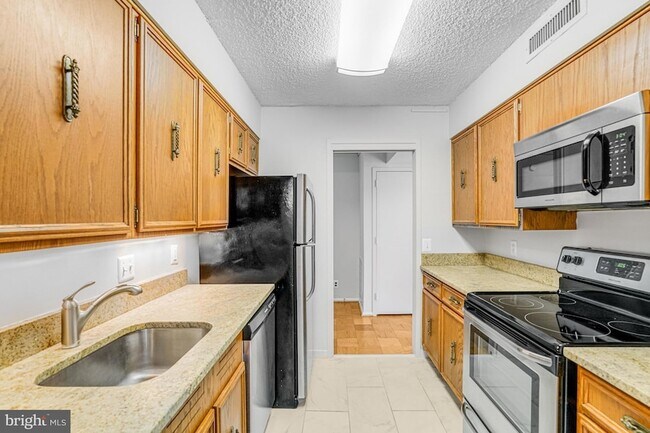 Building Photo - 3800 Fairfax Dr Unit 107 Rental